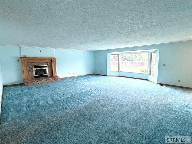 3839 E 12 N photo 5
