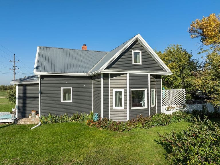 410 Libbie St photo 3