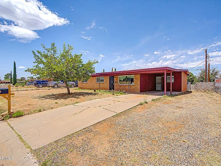 1499 CUSHMAN Drive photo 3