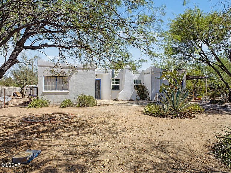 2123 E Fort Lowell Rd photo 2