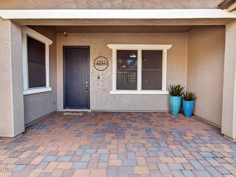 22153 E DOMINGO Road photo 5