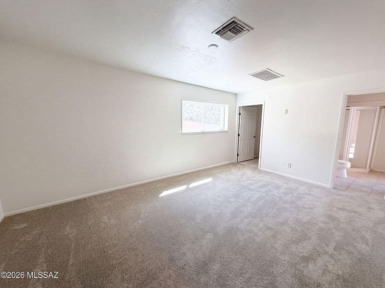 5611 N Placita Arizpe photo 4
