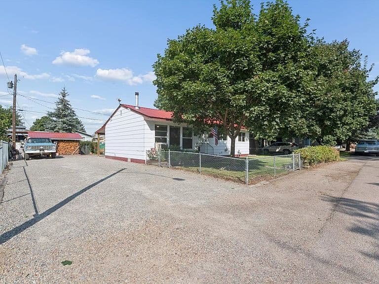 14 Council Bluffs Dr photo 3