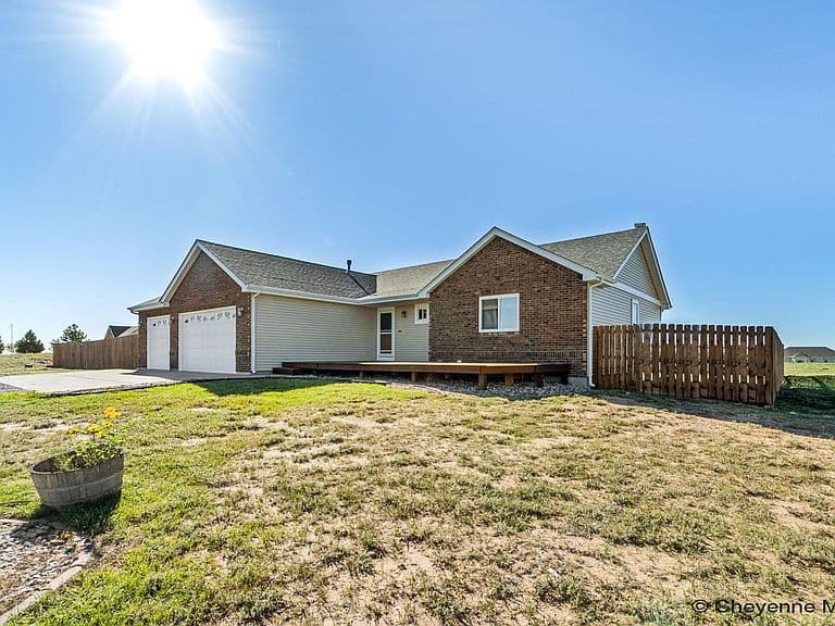 1155 Verlan Way photo 3