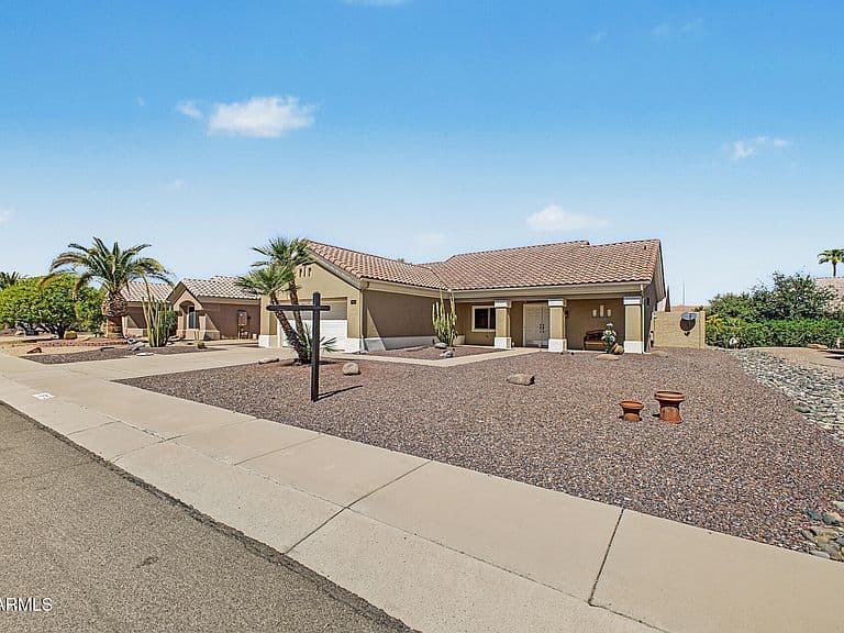 15712 W SENTINEL Drive photo 5