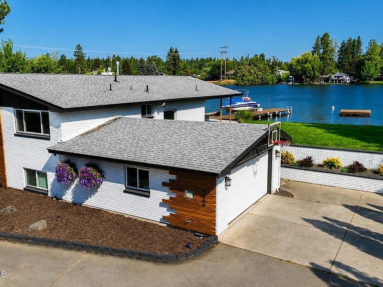 9509 W Driftwood Dr photo 1