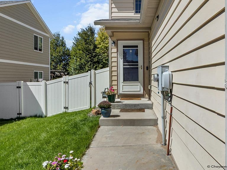 3808 Saddle Ridge Trl photo 3