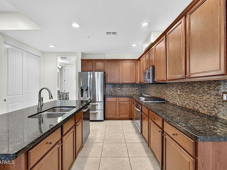36600 N CAVE CREEK Road #A7 photo 4