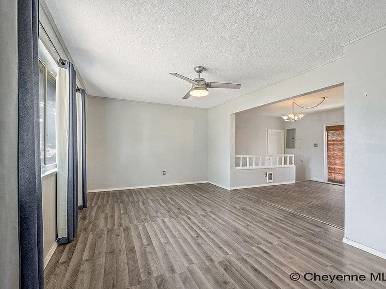 309 Bocage Dr photo 5