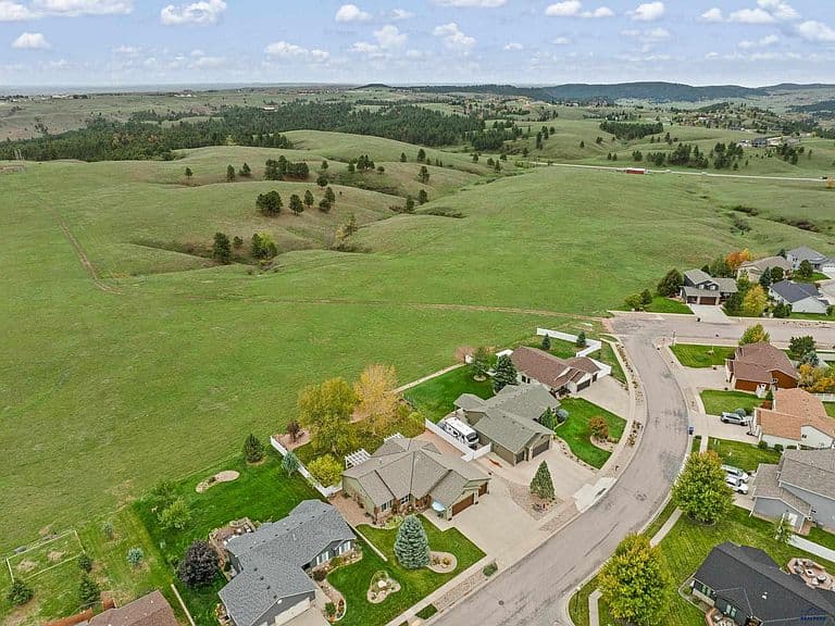 6814 Sahalee Dr photo 2