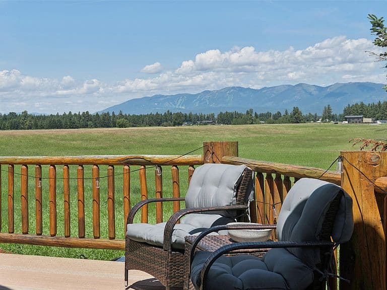 115 Wishart Rd photo 3