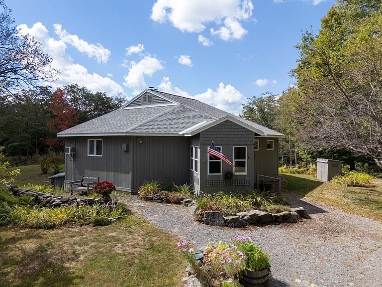 71 Stone Pond Road photo 1