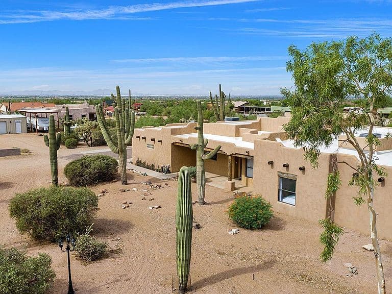 4750 N CACTUS Road photo 2