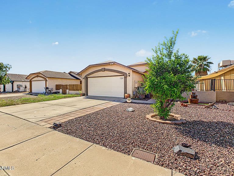 7314 N 69TH Avenue photo 3