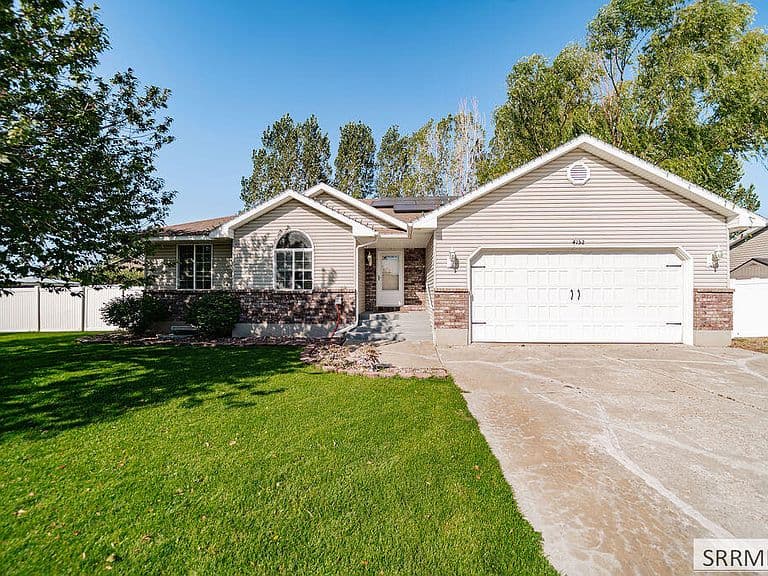 4152 E Rulon Cir photo 2