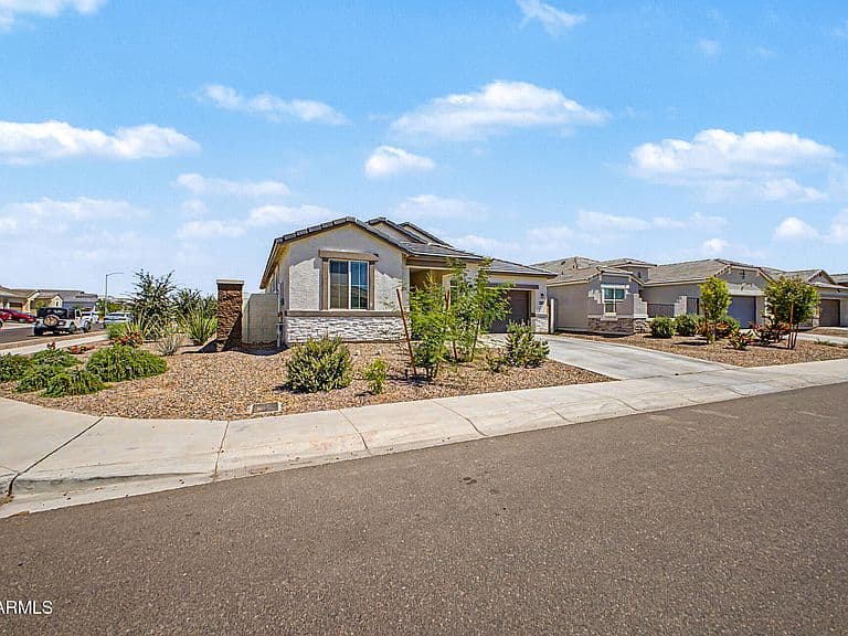 10410 W SONRISAS Street photo 3