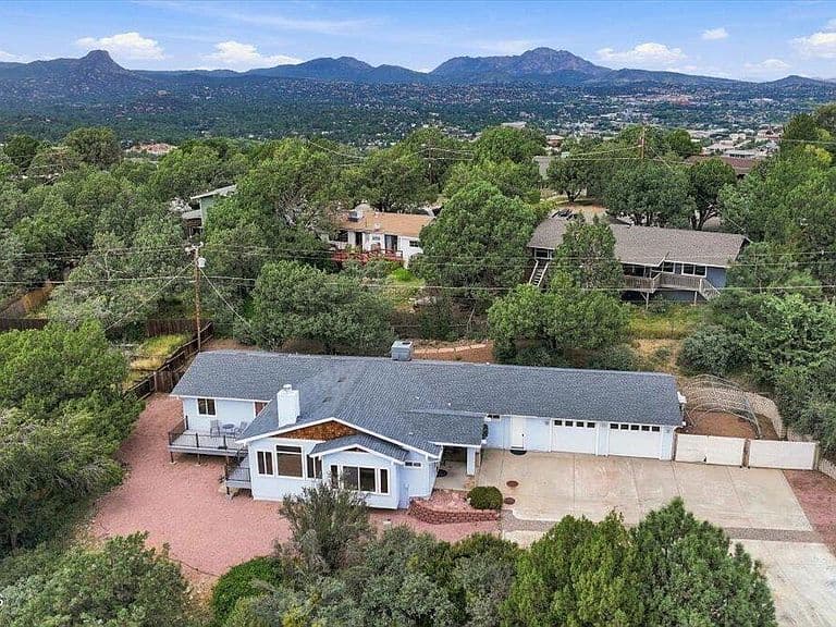 518 Karen Dr photo 1