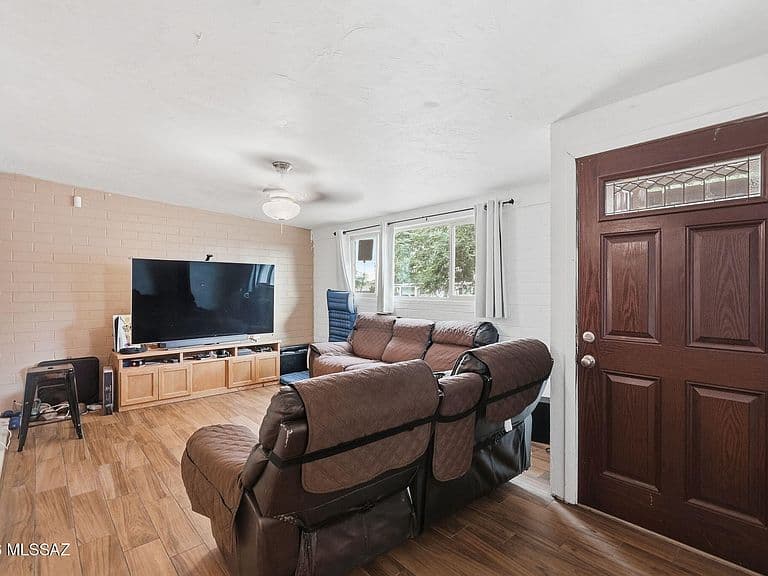 8325 E Louise Dr photo 5