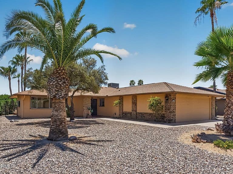 12441 W TOREADOR Drive photo 2