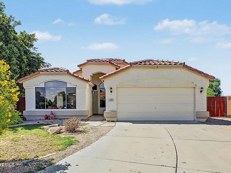 11145 W WINDSOR Avenue photo 3