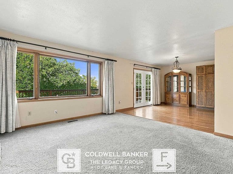 4900 Yesness Ct photo 5