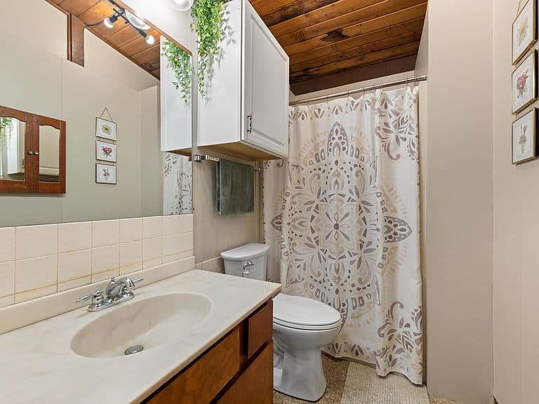 7 Sam Hall Drive photo 4