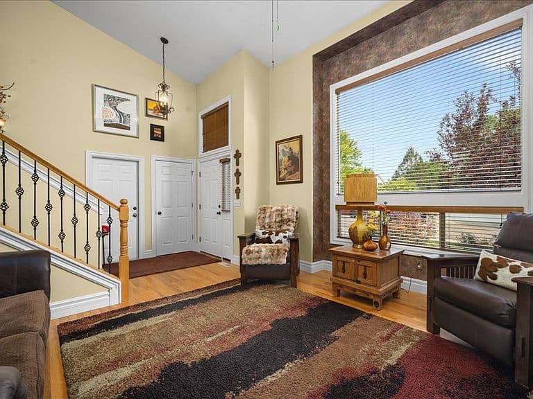 2030 Tanner Ln photo 2