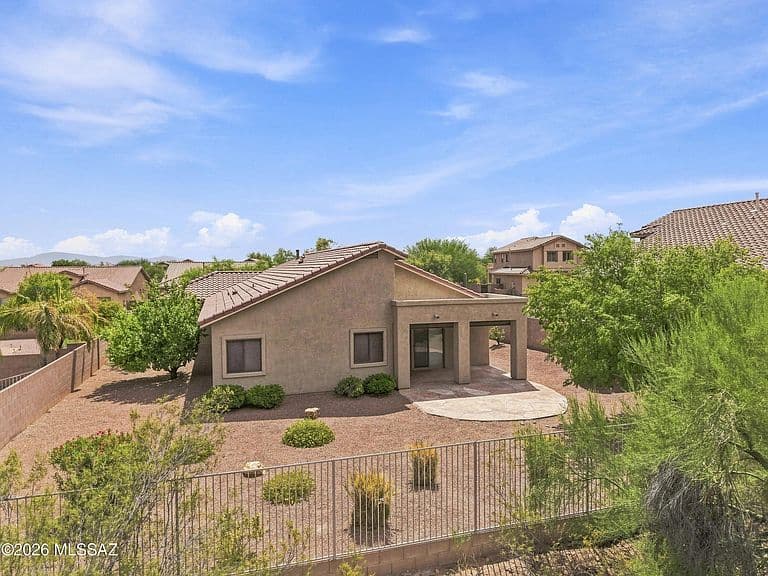 8005 N Iron Ridge Dr photo 5