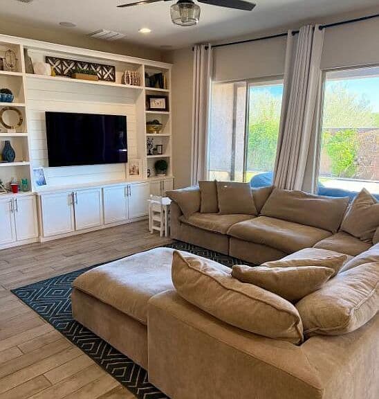 7365 S MARIN Drive photo 2