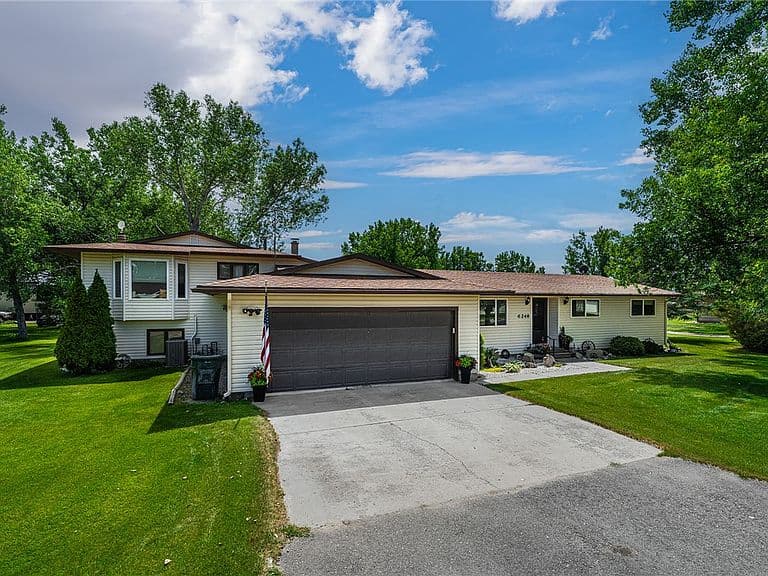 6248 Victoria Ln photo 1