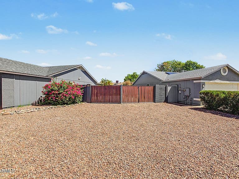 22627 N 31ST Avenue photo 3
