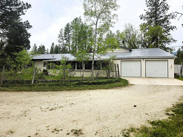 2037 Middle Bear Creek Rd photo 1