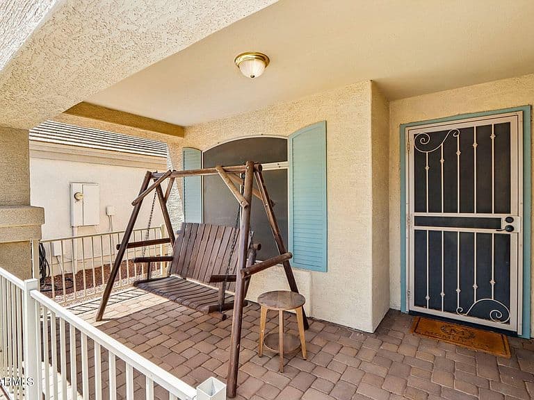 24018 N 118TH Avenue photo 2