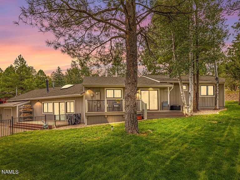 4460 E Moonshadow Ln photo 5