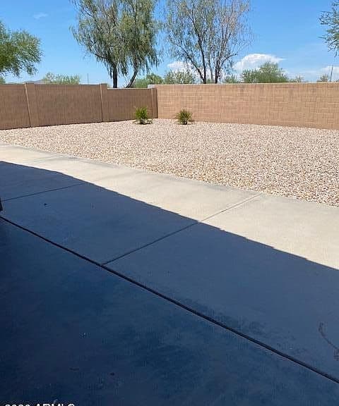 742 E DRAGON SPRINGS Drive photo 2