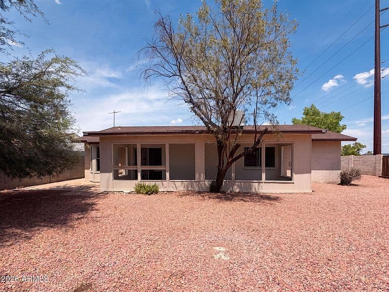 10701 W CAMPBELL Avenue photo 5