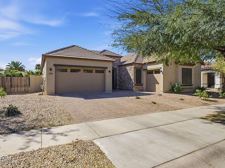 22377 E SENTIERO Drive photo 3
