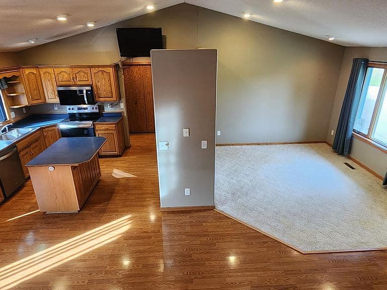 7114 Hightop Ln photo 2