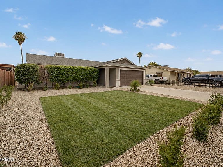 7023 W CYPRESS Street photo 2