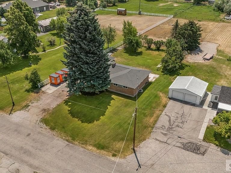 5444 E Rockwood Ave photo 3
