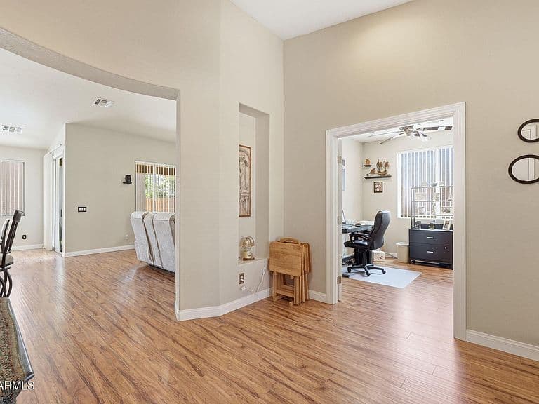 2225 W HARWELL Road photo 4