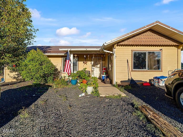 845 S Sunset Dr photo 1