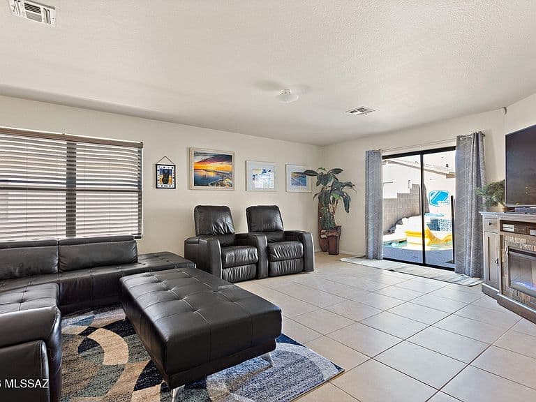 10013 E Rocky Wash Dr photo 3