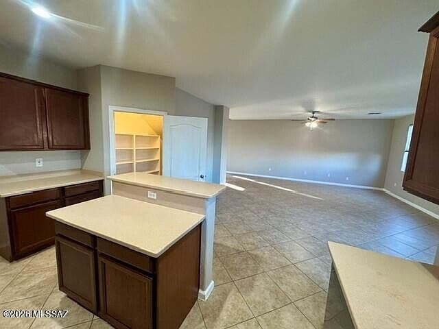 8359 N Albany Ave photo 3