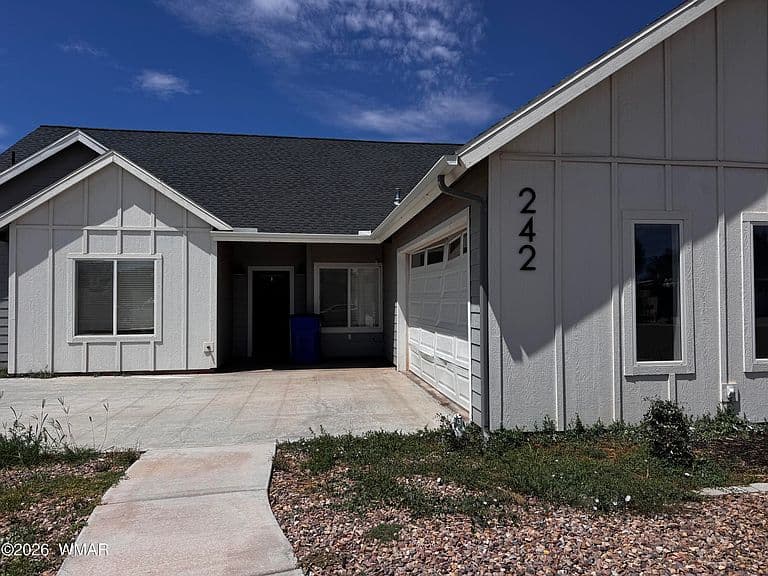 242 Grand Slam Cir photo 1