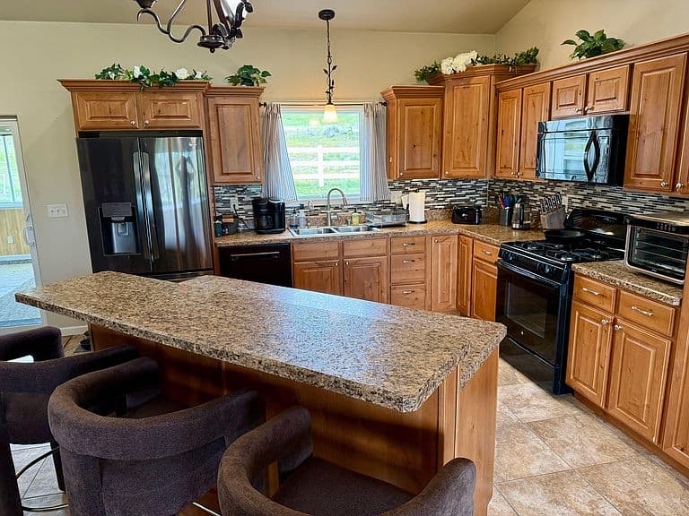 7405 Monad Rd photo 5