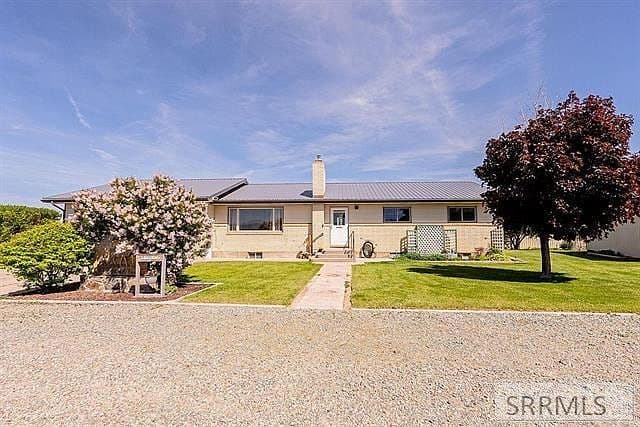 2587 Sparks Ln photo 5
