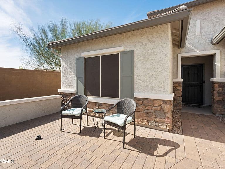 3258 N San Marin Dr photo 2