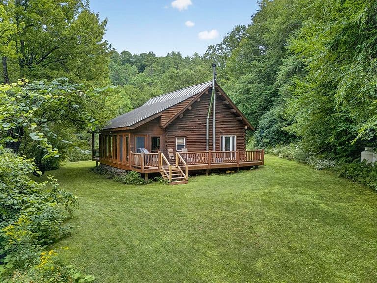 220 Hill Road photo 2