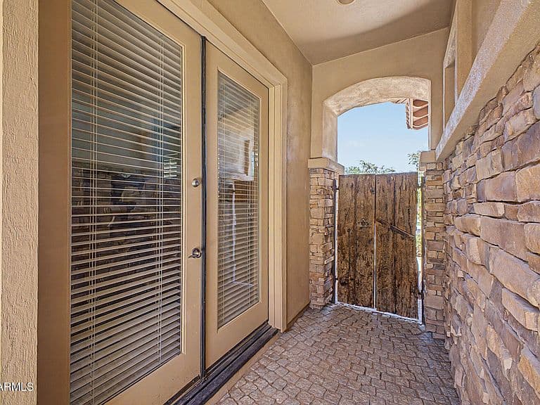 3238 E MOUNTAIN VILLAGE Circle photo 4